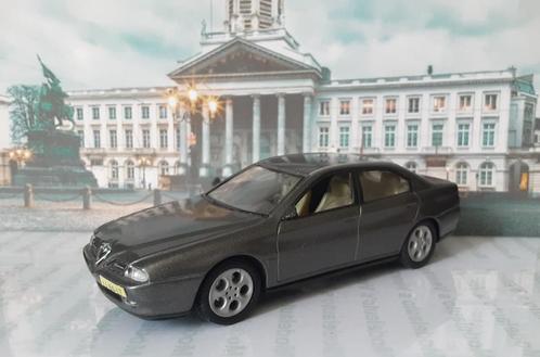 1:43 Alfa Romeo 166; 4-door saloon 1999; Solido-Hachette #79, Hobby en Vrije tijd, Modelauto's | 1:43, Zo goed als nieuw, Auto