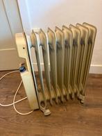 Oliegevulde radiator / Elektrische kachel met wielen, Ophalen, 30 tot 80 cm, Gebruikt, Kachel