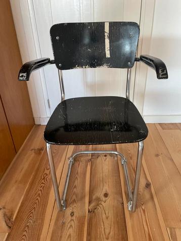 Vintage Buisframe Stoel zwevend model beschikbaar voor biedingen
