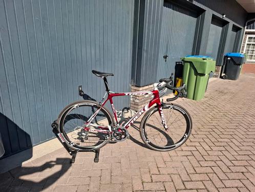Trek Madone 6 serie unieke kleur!, Fietsen en Brommers, Fietsen | Racefietsen, Zo goed als nieuw, Overige merken, Meer dan 20 versnellingen
