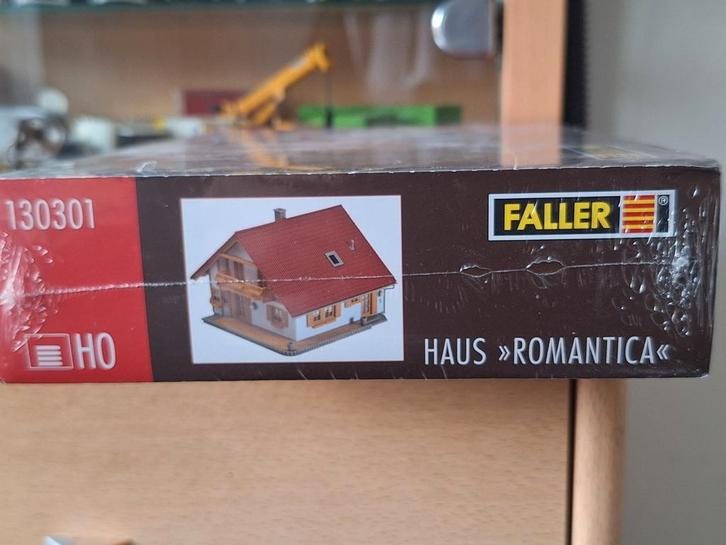 Faller 130301 Haus Romantica HO Nieuw in doos, Hobby en Vrije tijd, Modeltreinen | H0, Nieuw, Brug, Tunnel of Gebouw, Gelijkstroom of Wisselstroom