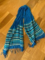 Mooie blauwe dames sjaal met strepen - zo goed als nieuw, Kleding | Dames, Ophalen of Verzenden, Zo goed als nieuw, Maat 46/48 (XL) of groter