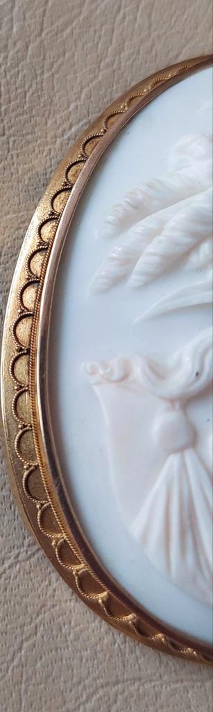 Camee  broche hanger, Antiek en Kunst, Antiek | Goud en Zilver, Goud, Ophalen of Verzenden