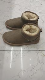 Ugg Pantoffels, Ophalen of Verzenden, Zo goed als nieuw, Bruin, Pantoffels of Sloffen