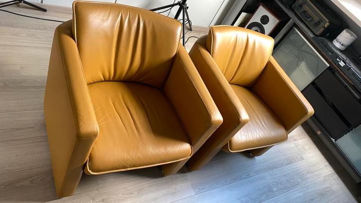 Twee Leolux Fiabo fauteuils, Huis en Inrichting, Fauteuils, Gebruikt, Leer, 50 tot 75 cm, Minder dan 75 cm, Ophalen
