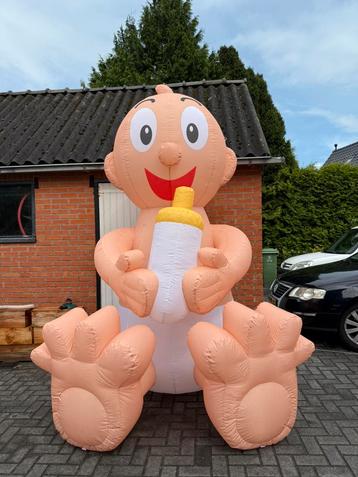 Opblaas baby beschikbaar voor biedingen
