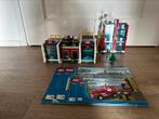 Lego city brandweerkazerne 7308, Kinderen en Baby's, Speelgoed | Duplo en Lego, Complete set, Ophalen of Verzenden, Lego, Zo goed als nieuw
