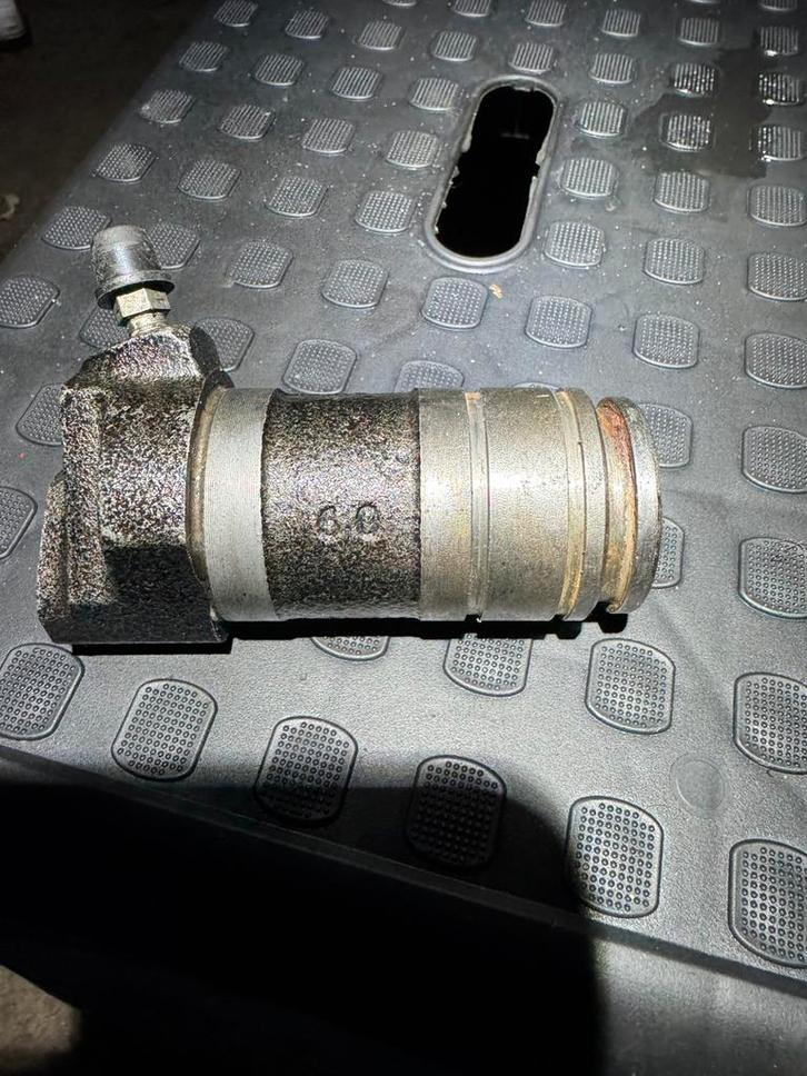 Gezocht: hulpkoppelingscilinder Peugeot 504, Auto-onderdelen, Transmissie en Toebehoren, Peugeot, Nieuw, Ophalen