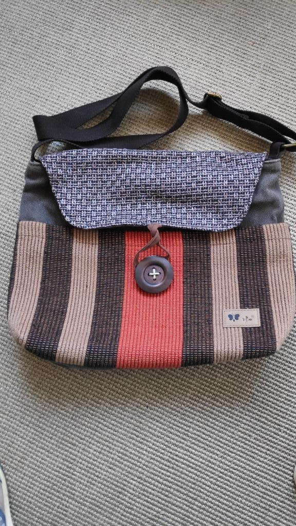 Schoudertas van natuurlijk materiaal, bruin,beige, oranje, Sieraden, Tassen en Uiterlijk, Tassen | Damestassen, Zo goed als nieuw