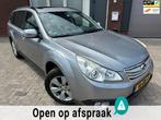 Subaru Outback 2.5i Exclusive / Schuifdak / AUT / Trekhaak, Auto's, Automaat, Euro 5, 4 cilinders, Met garantie (alle)