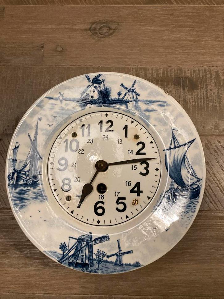 Vintage Petrus Regout Wandklok Maastricht, Antiek en Kunst, Antiek | Klokken, Ophalen