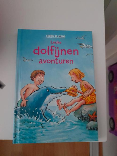 Te koop leuke Dolfijnen avonturen boek vanaf 7 jaar, Boeken, Kinderboeken | Jeugd | onder 10 jaar, Zo goed als nieuw, Non-fictie