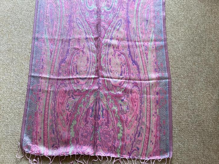 Nieuwe zijden roze sjaal  merk Shingora  pasteltinten, Kleding | Dames, Mutsen, Sjaals en Handschoenen, Nieuw, Sjaal, Maat 38/40 (M)