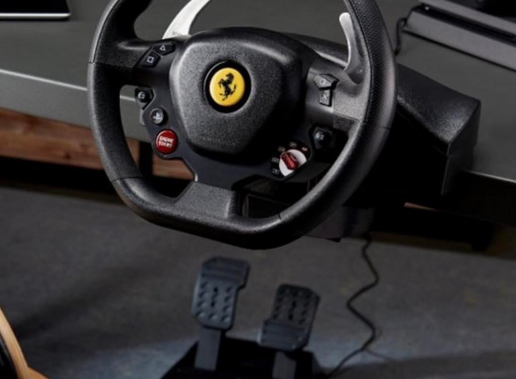 Playstation Ferrari Racestuur, Ophalen of Verzenden, Gebruikt