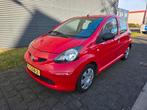 Toyota Aygo 1.0 12V Vvt-i 5DRS 2008 Rood, Auto's, Toyota, Voorwielaandrijving, 4 stoelen, 68 pk, Origineel Nederlands