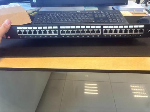 DS Patch6A 24STP Netwerk Switch – NIEUW / Ongebruikt, Computers en Software, Netwerk switches, Nieuw, Ophalen