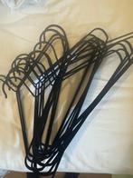 15 suède kledinghangers, Kleding | Dames, Kledinghangers, Ophalen of Verzenden, Zo goed als nieuw, Hout