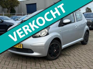 Toyota Aygo 1.0-12V + | Nieuwe apk | Dealer onderhouden beschikbaar voor biedingen