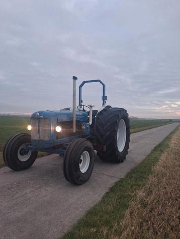 Fordson Super Major 6-cilinder - Goedlopend! En Bolinder mun beschikbaar voor biedingen