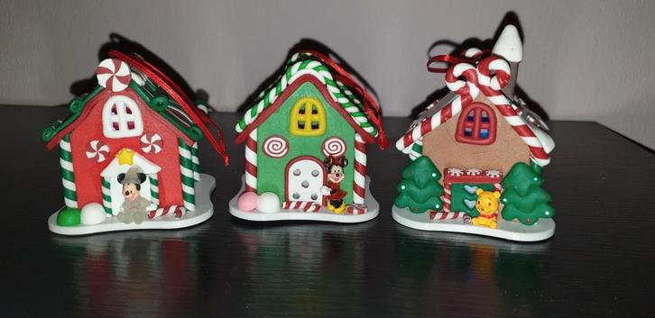 Leuk kerstdorp
met minnie,mickey, en Winnie, Verzamelen, Disney, Zo goed als nieuw, Beeldje of Figuurtje, Mickey Mouse, Ophalen of Verzenden