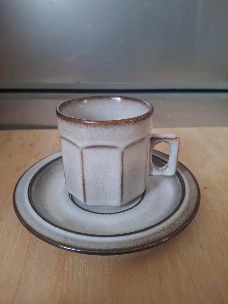 Potterie de Driehoek Huizen - kop & schotel Octo 2, Antiek en Kunst, Antiek | Servies los, Ophalen of Verzenden