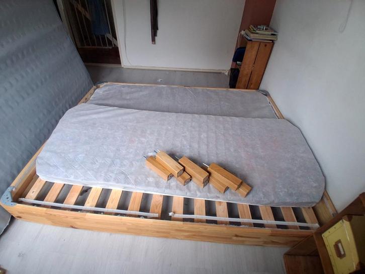 Ikea bedframe 160x200, Huis en Inrichting, Slaapkamer | Bedden, Zo goed als nieuw, Tweepersoons, 160 cm, 200 cm, Hout, Ophalen