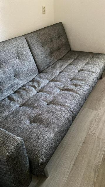 Slaapbank in prima staat – comfortabel & praktisch beschikbaar voor biedingen