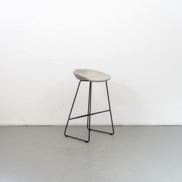 5 Hay about a Stool AAS38 Grijs leer 75 cm beschikbaar voor biedingen