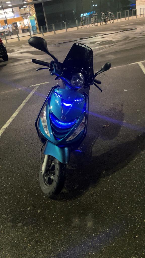 Zip 150 cc brom plaat, Fietsen en Brommers, Scooters | Piaggio, Gebruikt, Zip, Tweetakt, Ophalen