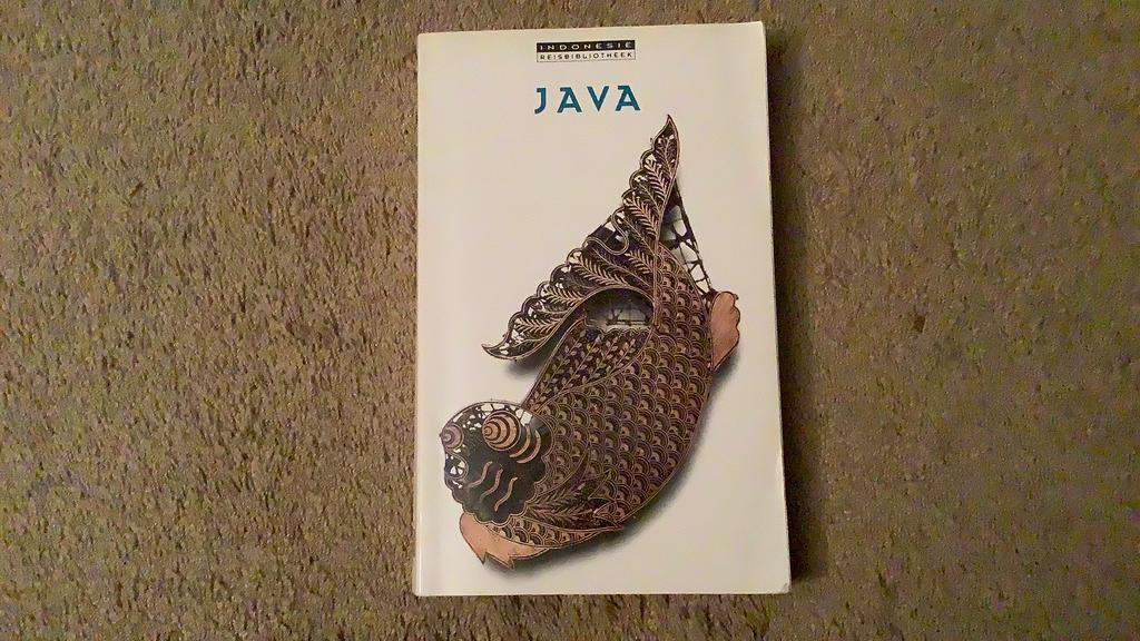 Java. Serie: Indonesië Reisbiblotheek, Periplus, 1991, Boeken, Reisgidsen, Overige merken, Eric Oey, Ophalen of Verzenden, Zo goed als nieuw