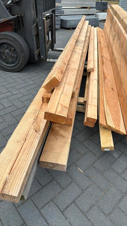 Restpartij B-keus Douglas gordingen/regels/balken., Tuin en Terras, Palen, Balken en Planken, Zo goed als nieuw, Balken, 250 cm of meer