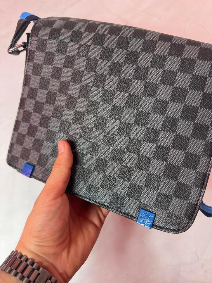 Louis Vuitton tas, Sieraden, Tassen en Uiterlijk, Tassen | Schoudertassen, Nieuw, Zwart, Ophalen of Verzenden