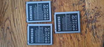 3 batterijen voor Samsung  beschikbaar voor biedingen