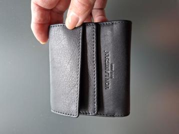 Nieuwe zwart leren RFID portemonnee.  beschikbaar voor biedingen