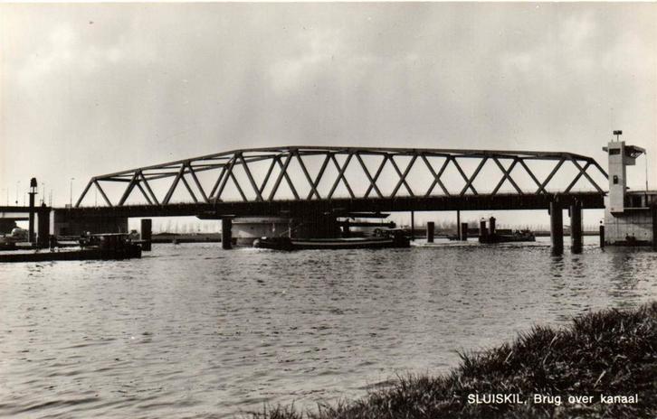 Sluiskil, Brug over kanaal - boten - ongelopen, Verzamelen, Ansichtkaarten | Nederland, Ongelopen, Noord-Brabant, Voor 1920, Ophalen of Verzenden