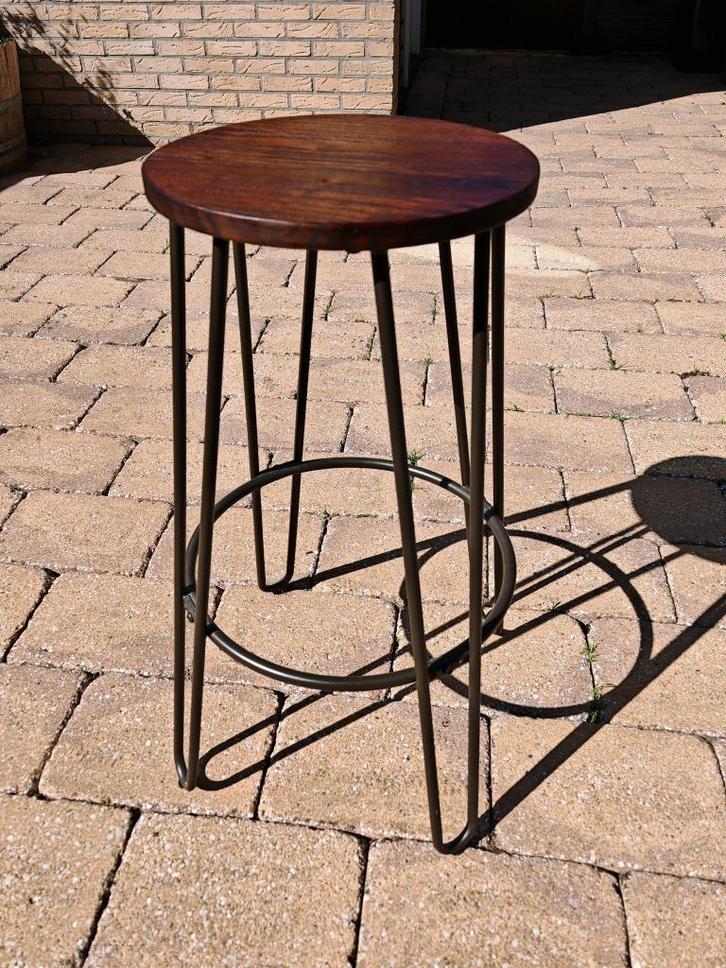 high stool, Huis en Inrichting, Barkrukken, Zo goed als nieuw, 60 tot 90 cm, Hout, Metaal, 4 krukken, Ophalen of Verzenden