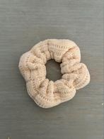 Crème scrunchie met motief. Nieuw!, Nieuw, Verzenden