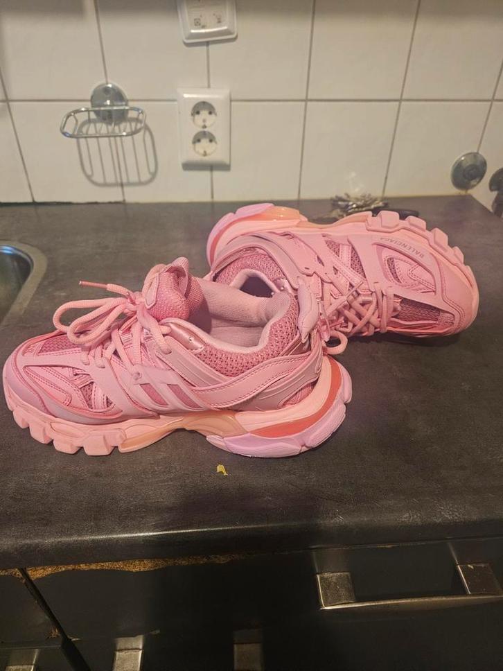 Balenciaga Track Trainer - Roze, Kleding | Dames, Schoenen, Zo goed als nieuw, Sneakers of Gympen, Roze, Ophalen of Verzenden