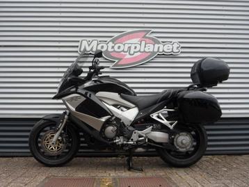 HONDA VFR 800 X CROSSRUNNER ABS (bj 2011) beschikbaar voor biedingen