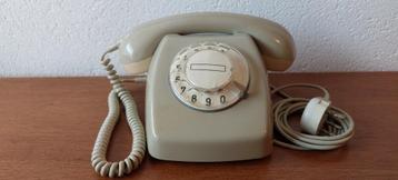 Mooie PTT Telefoon type T65 Ericsson beschikbaar voor biedingen