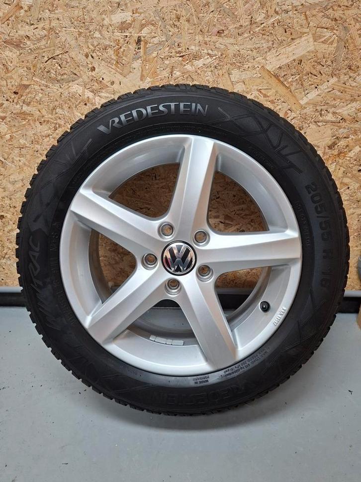 ZGAN 5x112 Orginele VW velgen met Winterbanden 205 55 16, Auto-onderdelen, Banden en Velgen, Banden en Velgen, Winterbanden, 16 inch