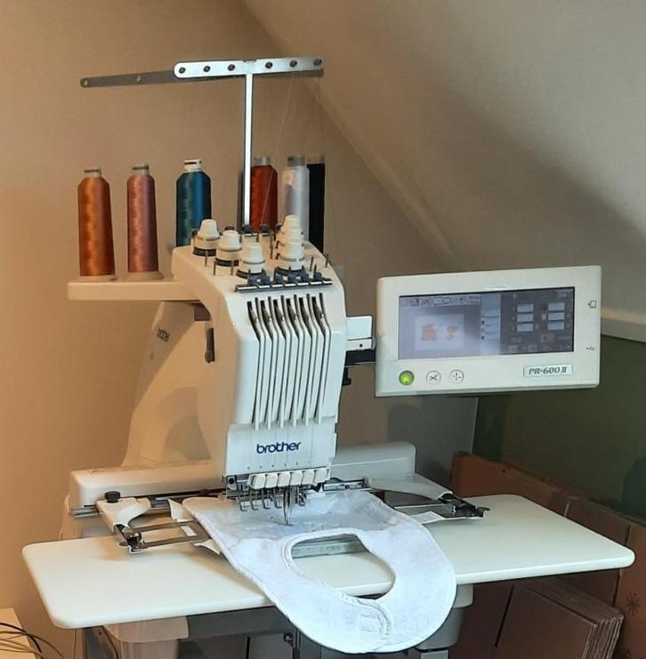 Borduurmachine PR-600 II, Hobby en Vrije tijd, Borduren en Borduurmachines, Gebruikt, Borduurmachine, Machineborduren, Ophalen
