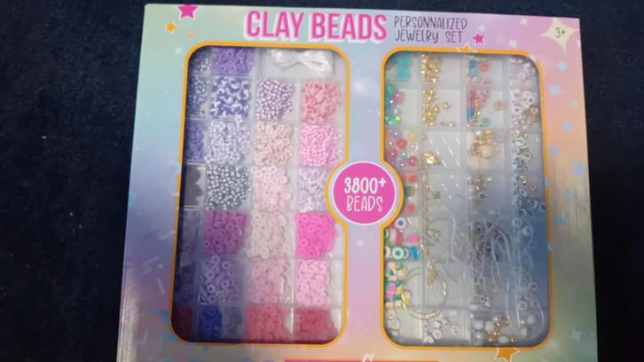 Clay Beads Sieraden Set - 3800+ Kralen, Hobby en Vrije tijd, Kralen en Sieraden maken, Zo goed als nieuw, Kraal, Ophalen