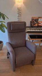 Sta op stoel van Prominent electrisch verstelbaar, Huis en Inrichting, Fauteuils, Ophalen, Zo goed als nieuw, 75 tot 100 cm, 50 tot 75 cm