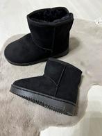 Warme gevoerde laarsjes UGG model maten 25 tot en met 35, Kinderen en Baby's, Kinderkleding | Schoenen en Sokken, Ophalen of Verzenden