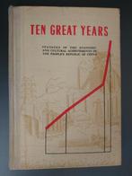 Chinese beeldstatistiek uit 1959: Ten Great Years 1949-1959, Boeken, Gelezen, Grafische vormgeving, Ophalen of Verzenden