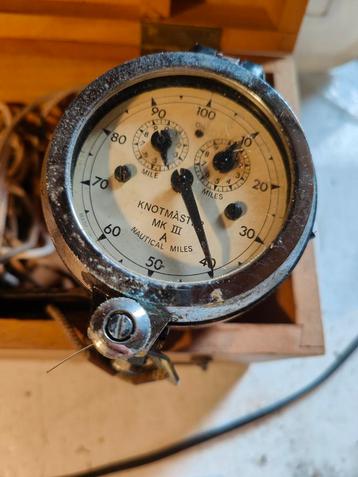 Knotmasters log MK III in houten kist. Propellers zijn van m beschikbaar voor biedingen