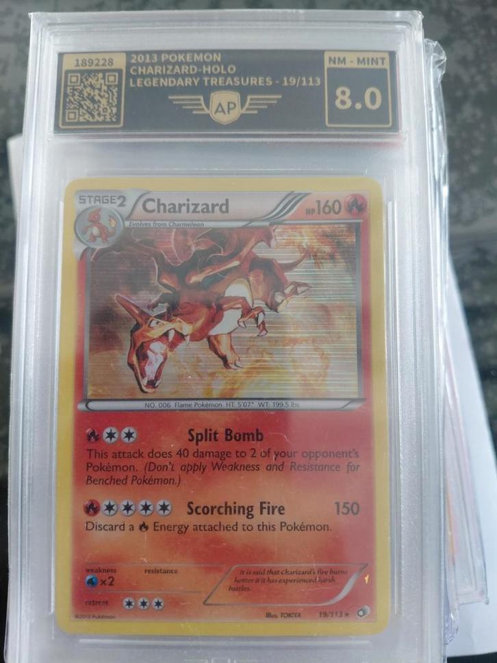Charizard Holo Legendary Treasures NM-Mint 8.0, Hobby en Vrije tijd, Verzamelkaartspellen | Pokémon, Zo goed als nieuw, Losse kaart