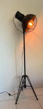 Stoere industriële stalen vloerlamp/staande lamp ca. 1,70 m., Ophalen, Industrieel, brocante, sober, stoer., Zo goed als nieuw
