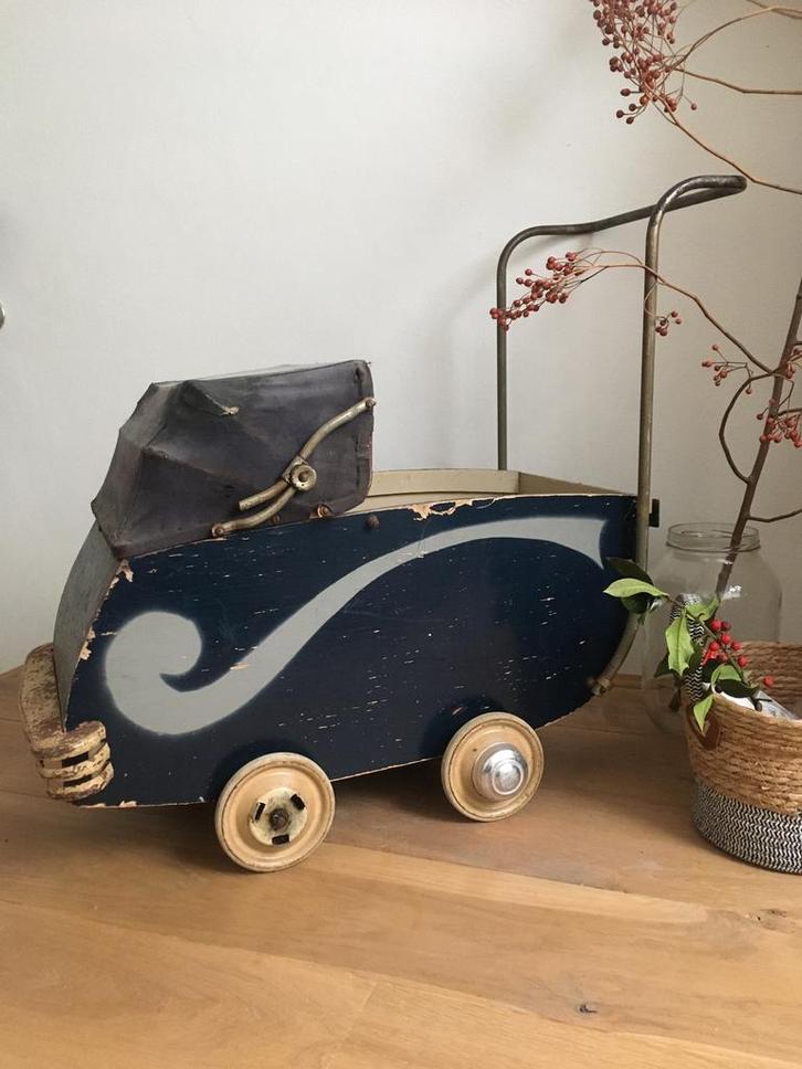 Antiek poppenwagentje donkerblauw, Antiek en Kunst, Antiek | Speelgoed, Ophalen